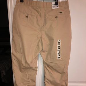 Brand New Men’s Mountain Khaki Pants (33x32)